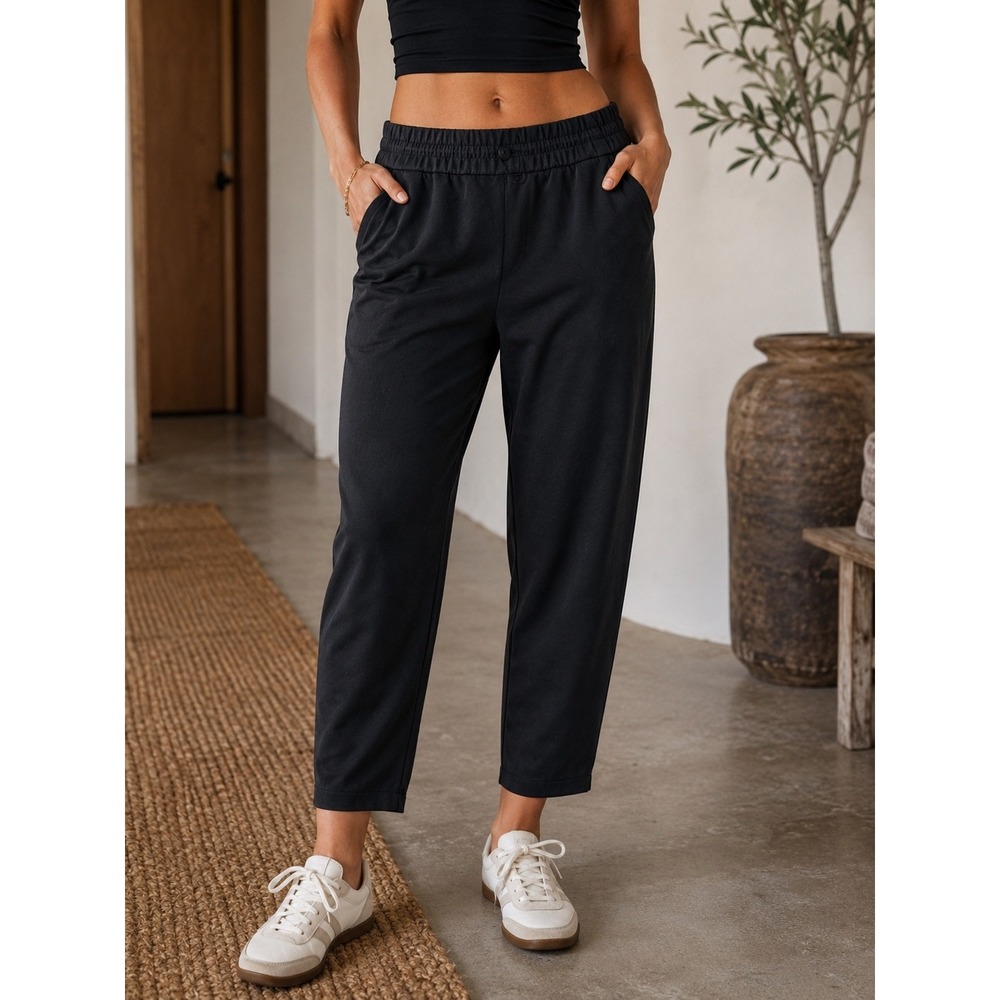 Lululemon Softstreme High Rise straight Leg Cropped Pants Black Size 8
